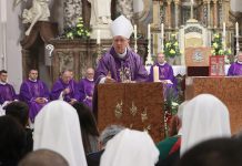 Homilija biskupa Škvorčevića na Dušni dan u Požegi