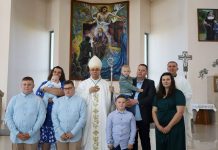 Krštenje petog djeteta roditelja Cunjek u Virovitici