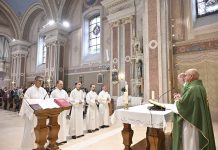Predstavljeni izvanredni služitelji svete pričesti u Novoj Gradišci