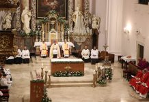 Molitveno bdjenje u požeškoj Katedrali u predvečerje svetkovine sv. Terezije Avilske